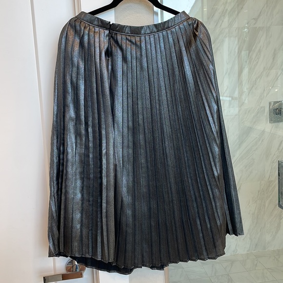 METALLIC SILVER MIDI SKIRT - Picture 3 of 5